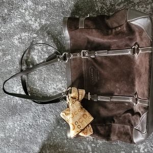Large Coach Purse, brown, shoulder bag.